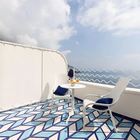 Aurora Luxury Seaview * 波西塔諾